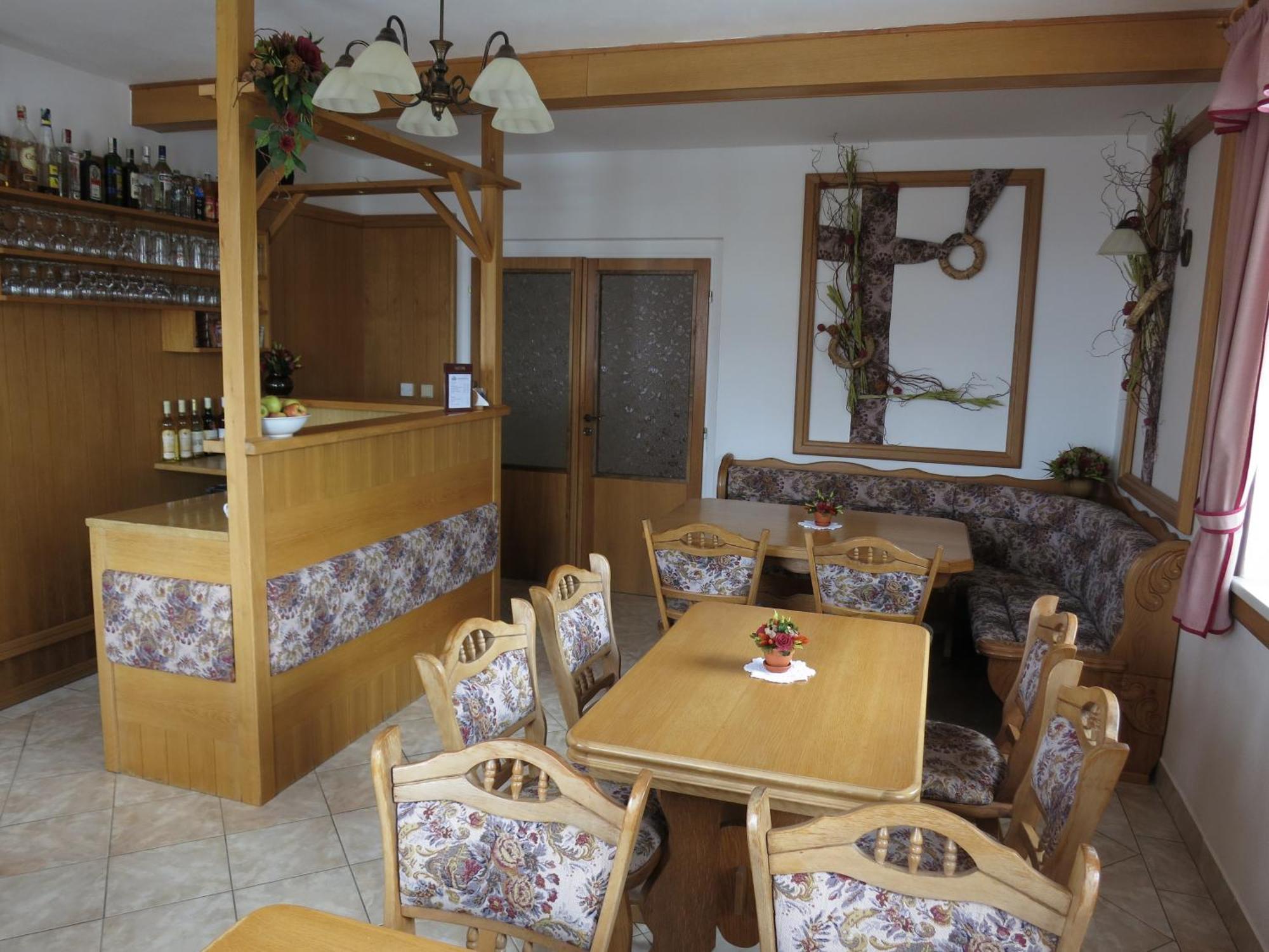 Hotel Selsky Dvur 1 à Police nad Metují Extérieur photo
