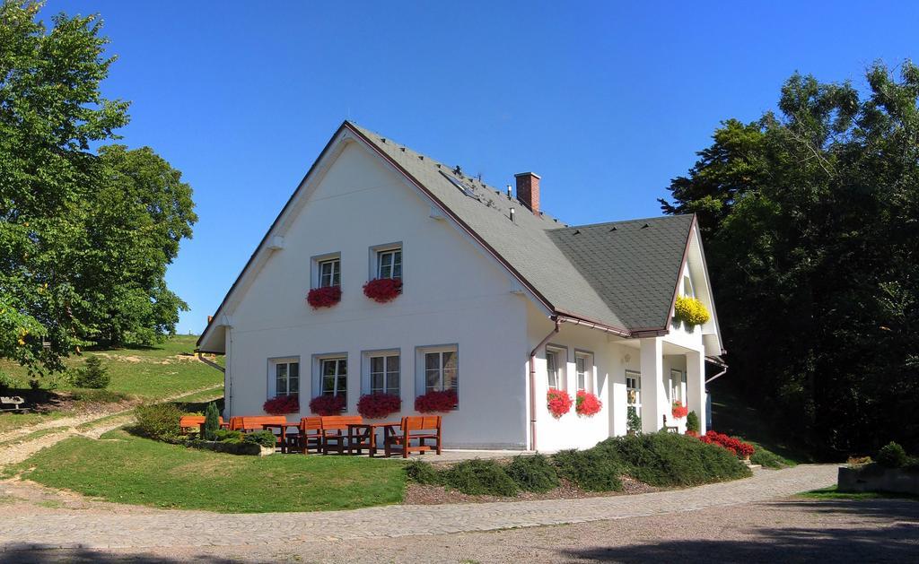 Hotel Selsky Dvur 1 à Police nad Metují Extérieur photo