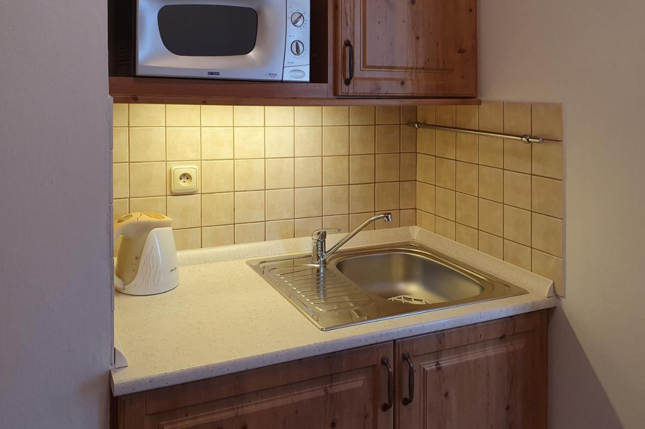 Hotel Selsky Dvur 1 à Police nad Metují Extérieur photo